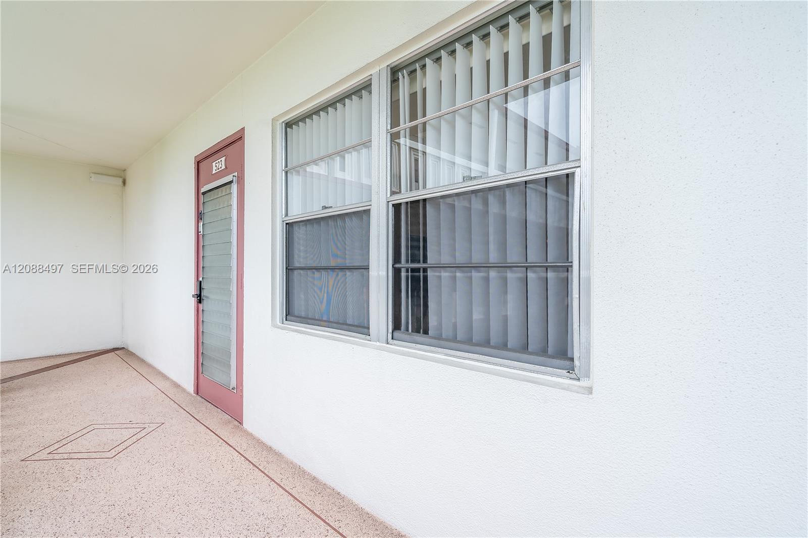 523 Fanshaw M # 523 — Photo 3