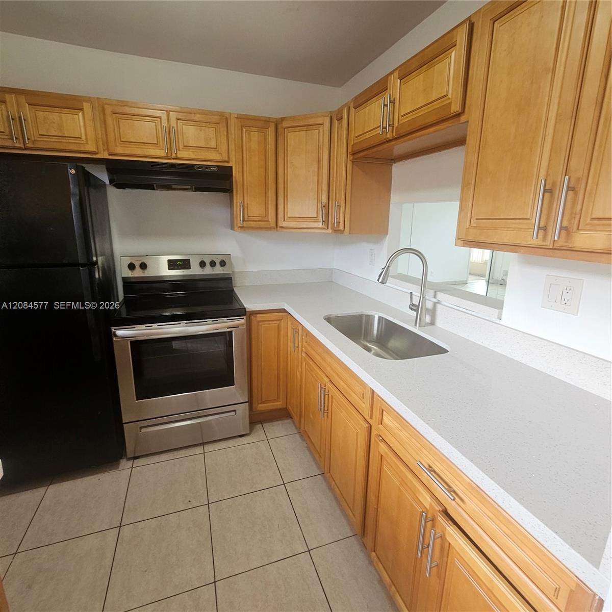 5021 W Oakland Park Blvd # 204 — Photo 2