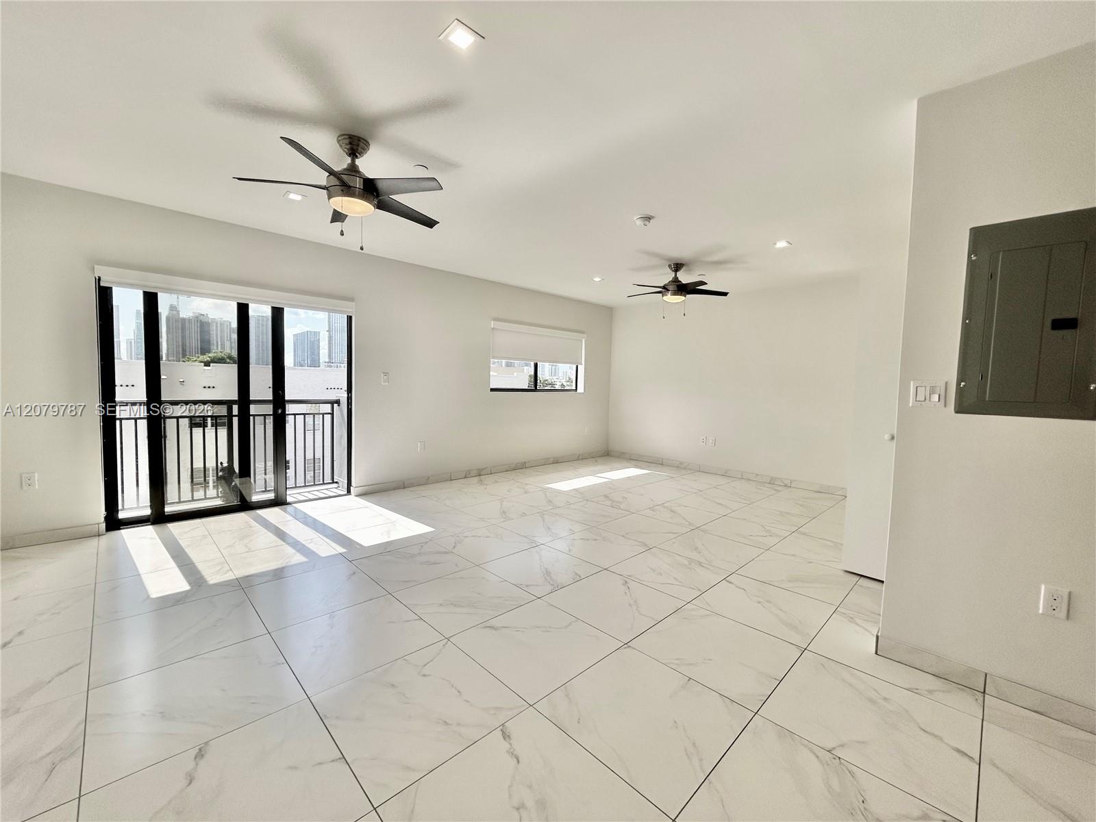 836 SW 2nd St # 404 — Photo 4