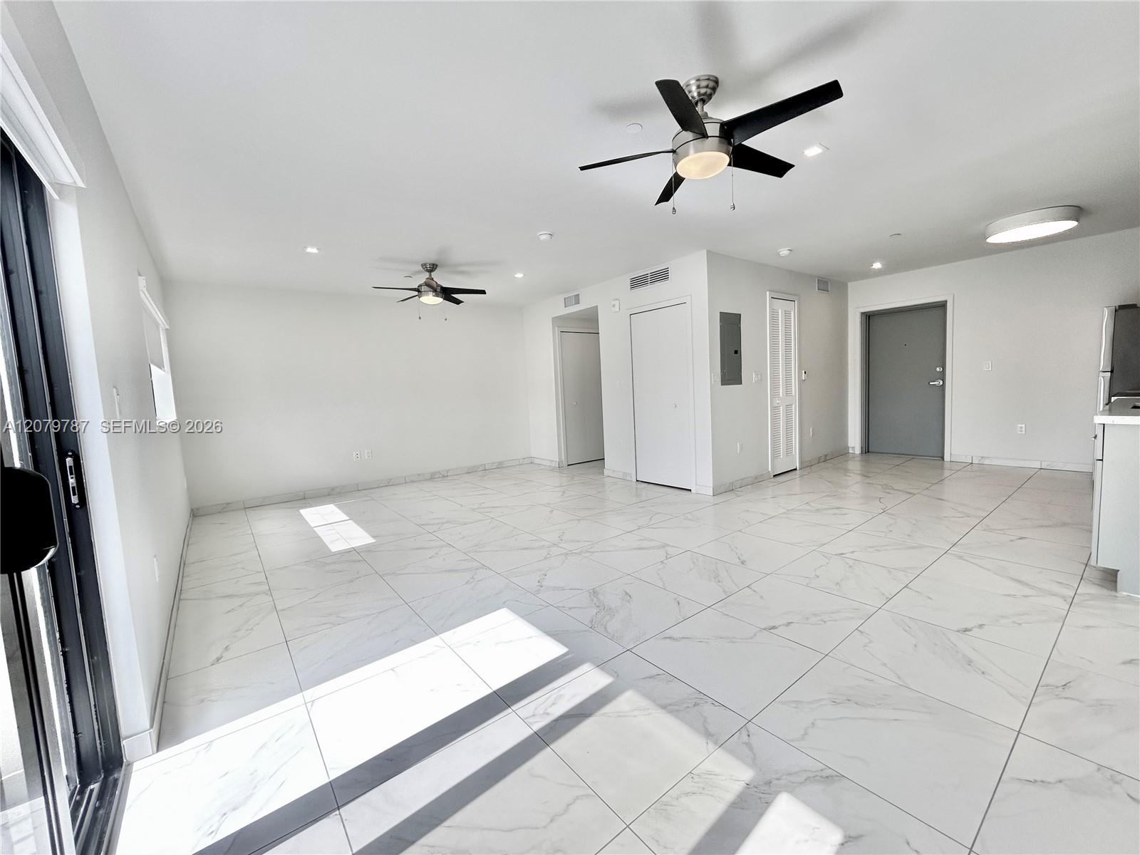 836 SW 2nd St # 404 — Photo 5