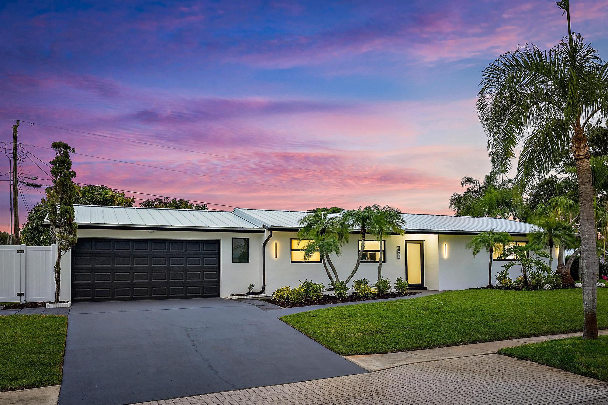 360 Saturn Avenue — Photo 2