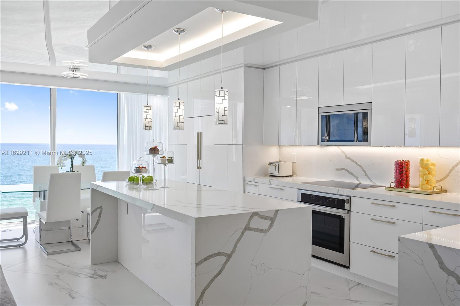 16445 Collins Ave # 1126 — Photo 4