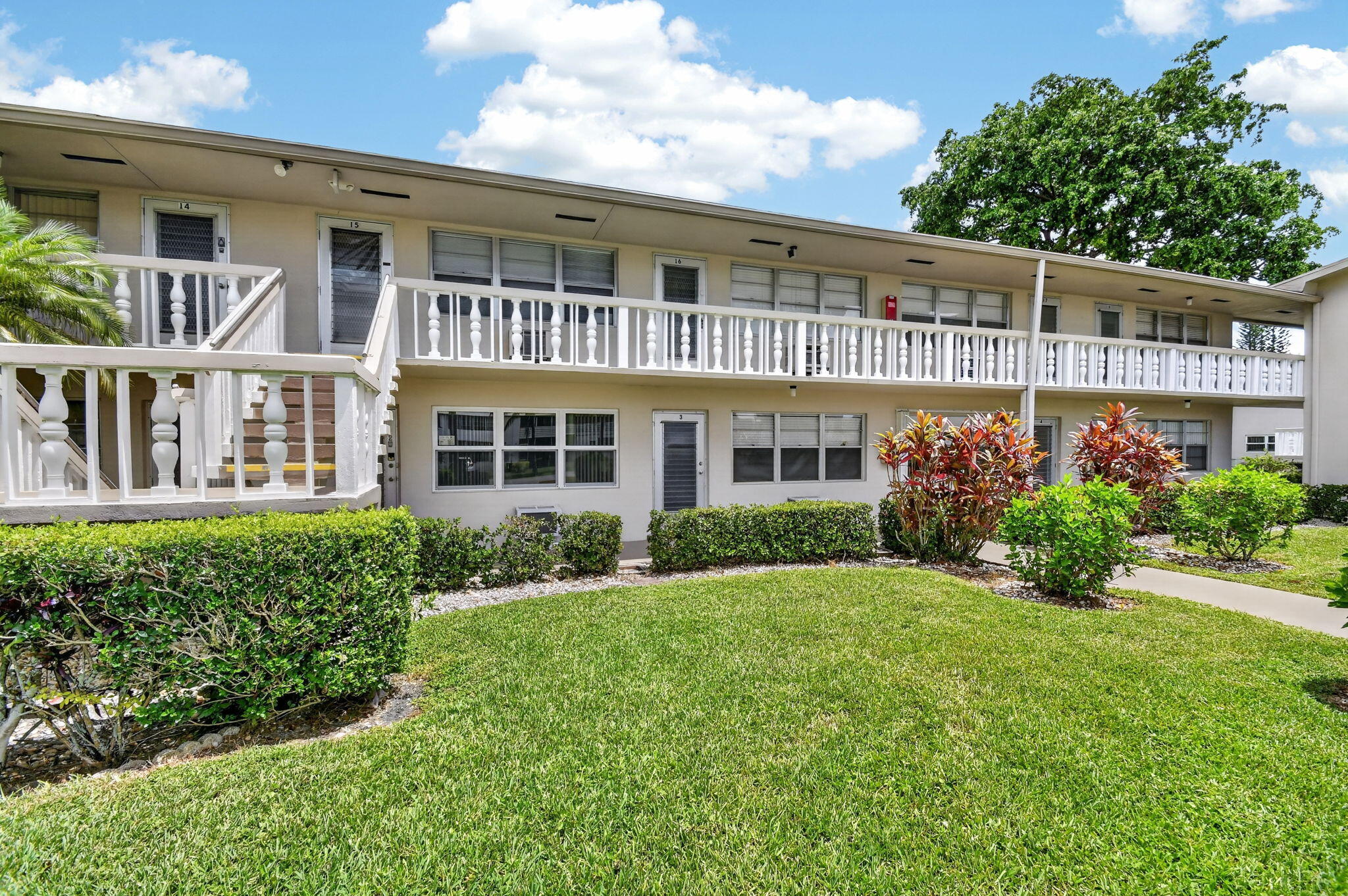 16 SUSSEX A, West Palm Beach FL 33417
