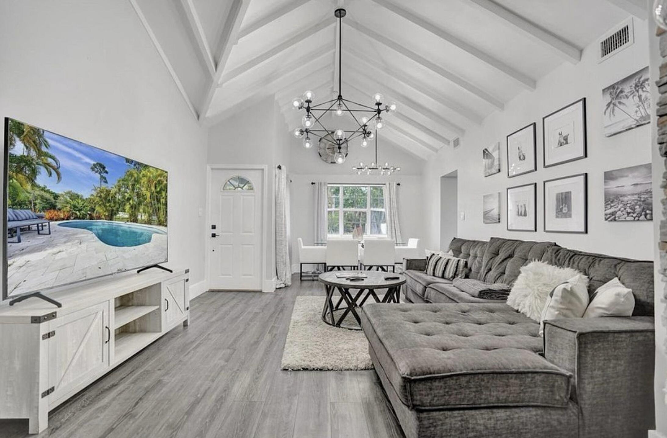 502 Rambling Drive Circle Circle # 1, Wellington FL 33414