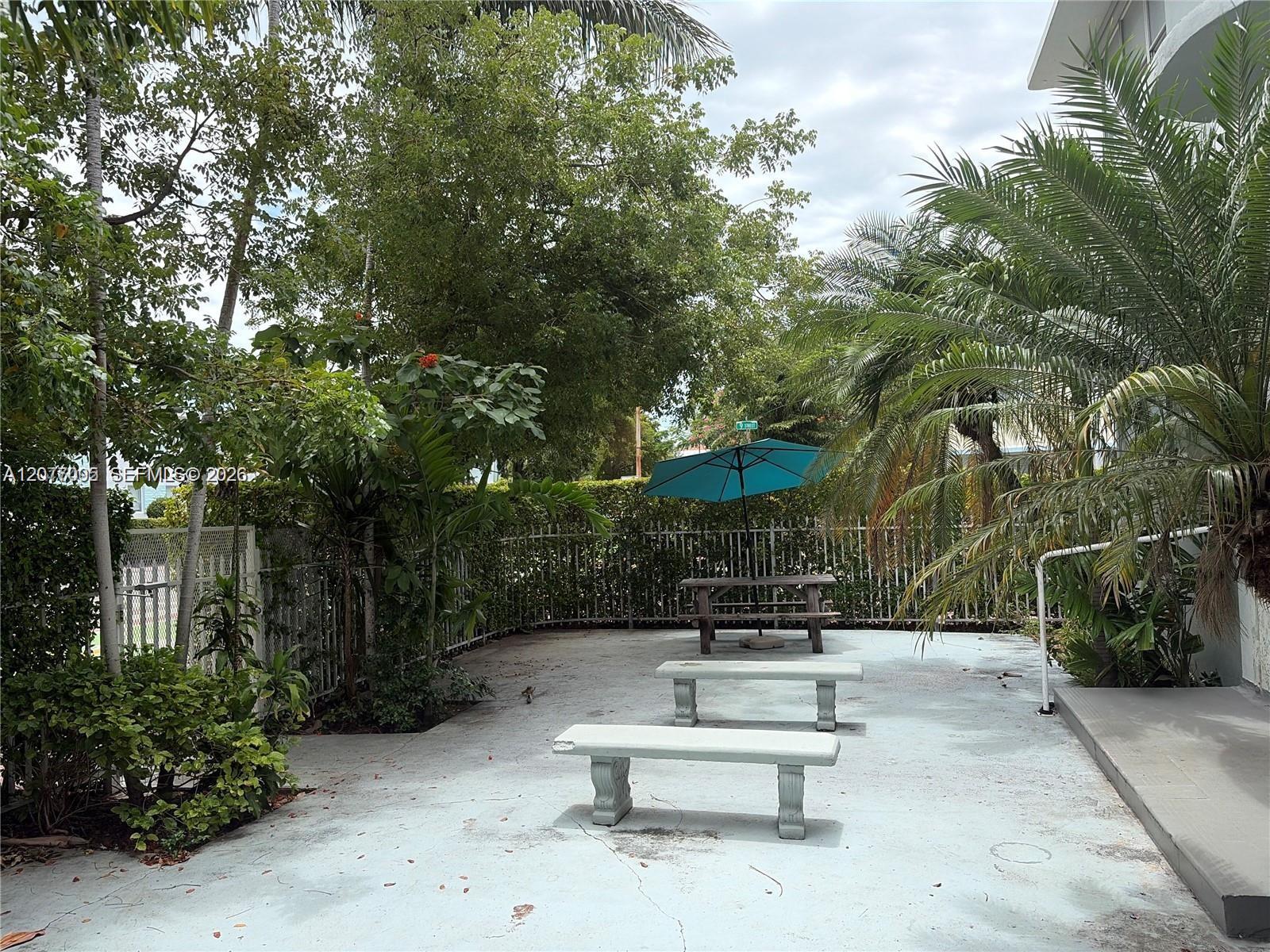 900 Jefferson Ave # 2 — Photo 3