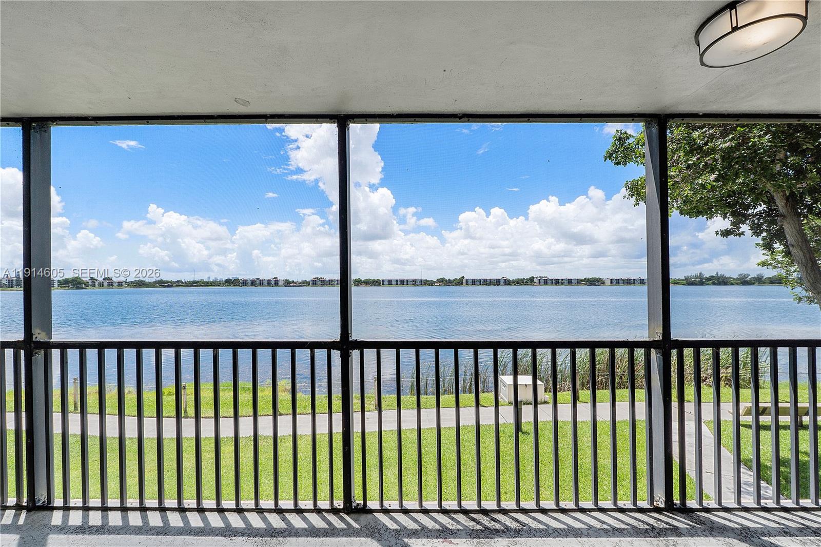105 Lake Emerald Dr # 216 — Photo 4