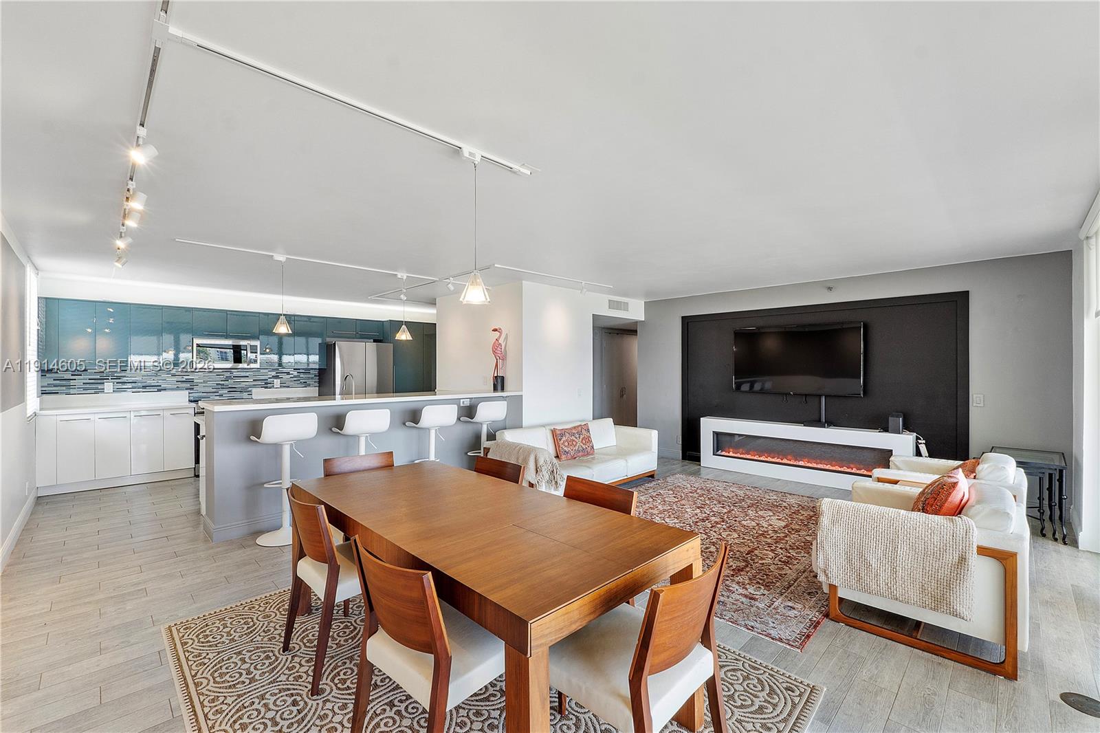 105 Lake Emerald Dr # 216 — Photo 5