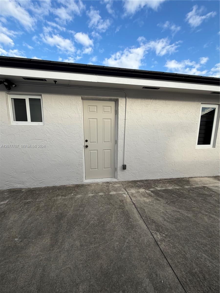2658 W 74th Ter — Photo 3