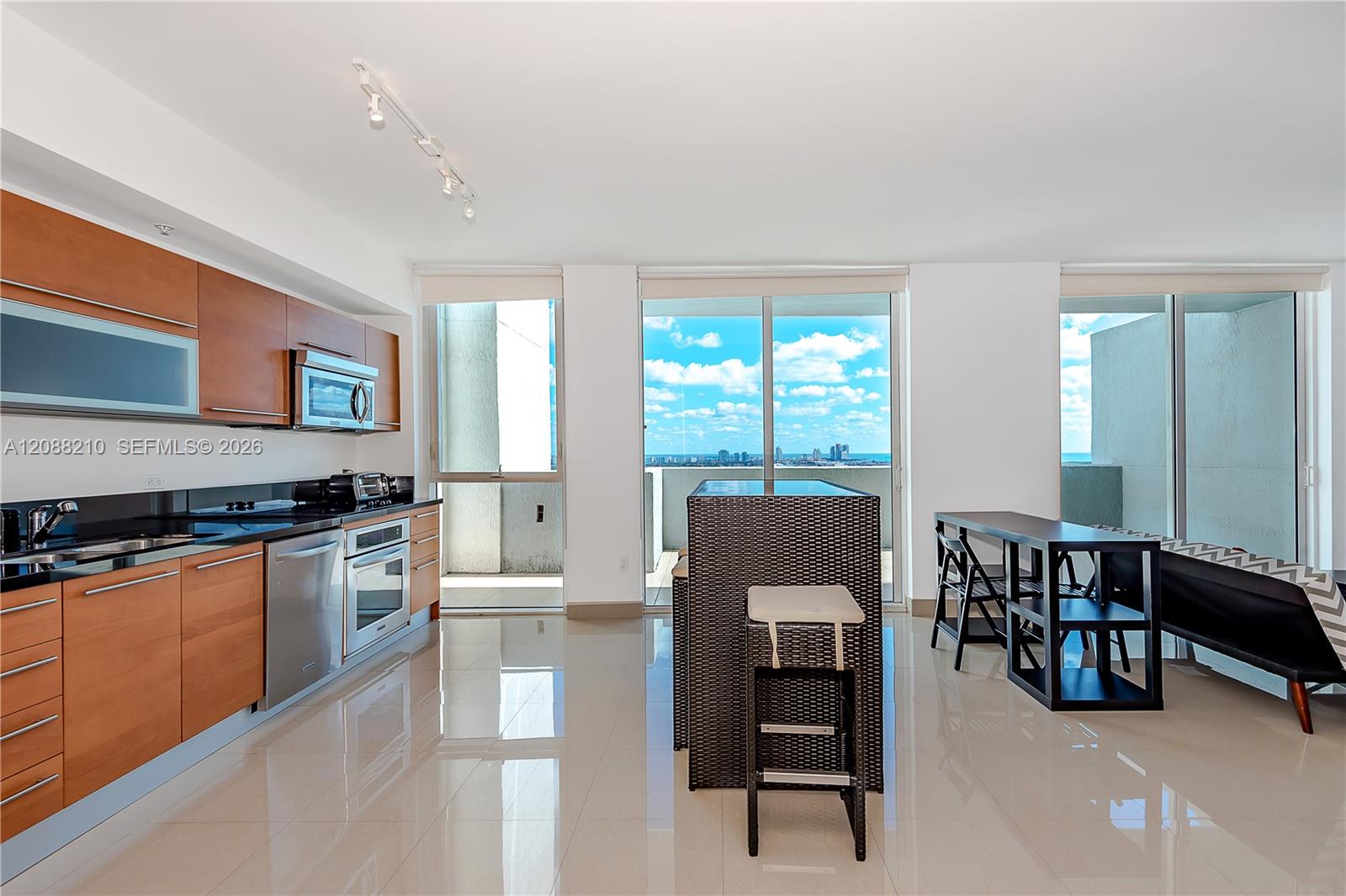 253 NE 2nd St # 3105 — Photo 3