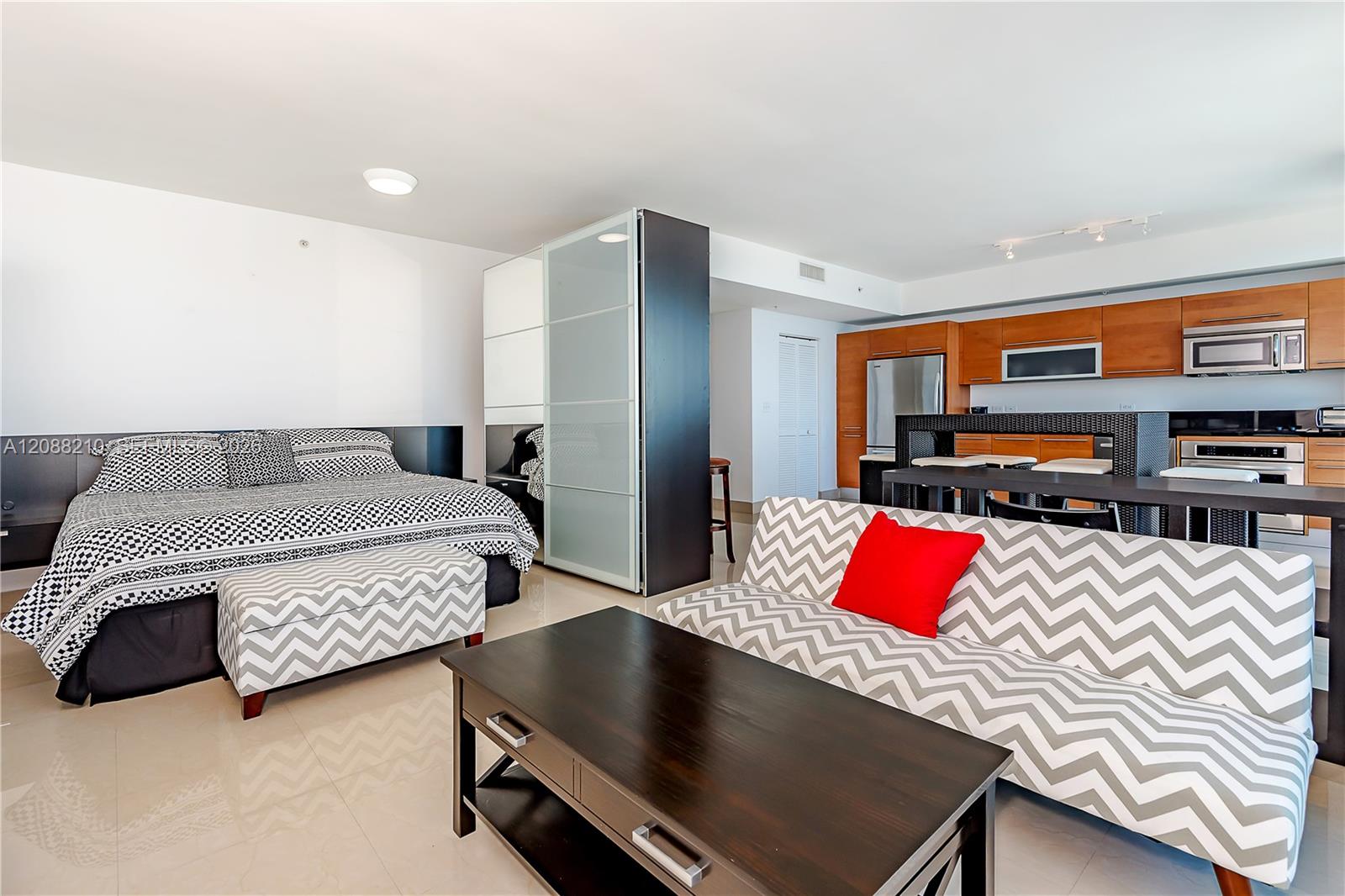 253 NE 2nd St # 3105 — Photo 4