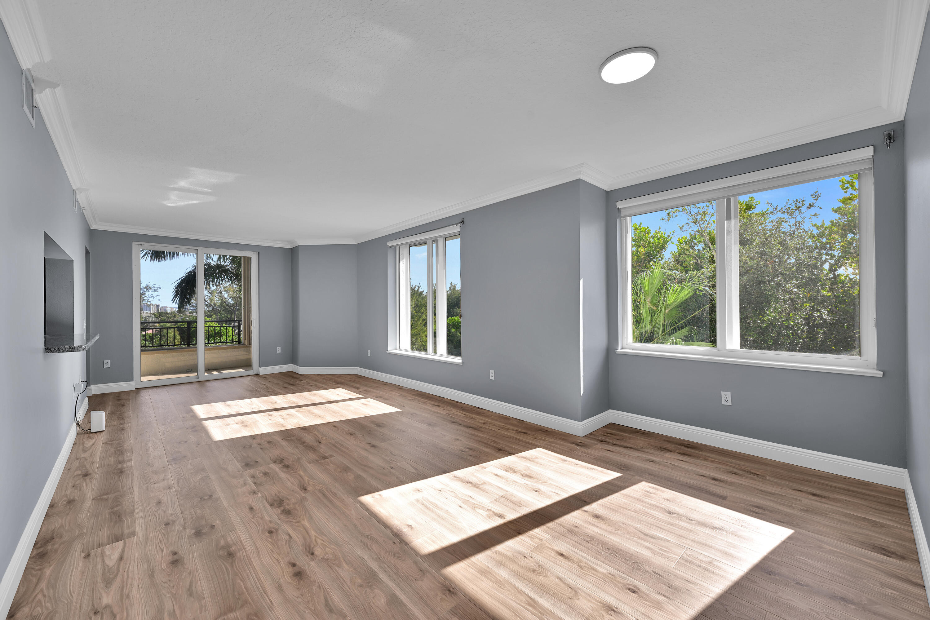 2880 NE 14th Street Causeway # 413 — Photo 3