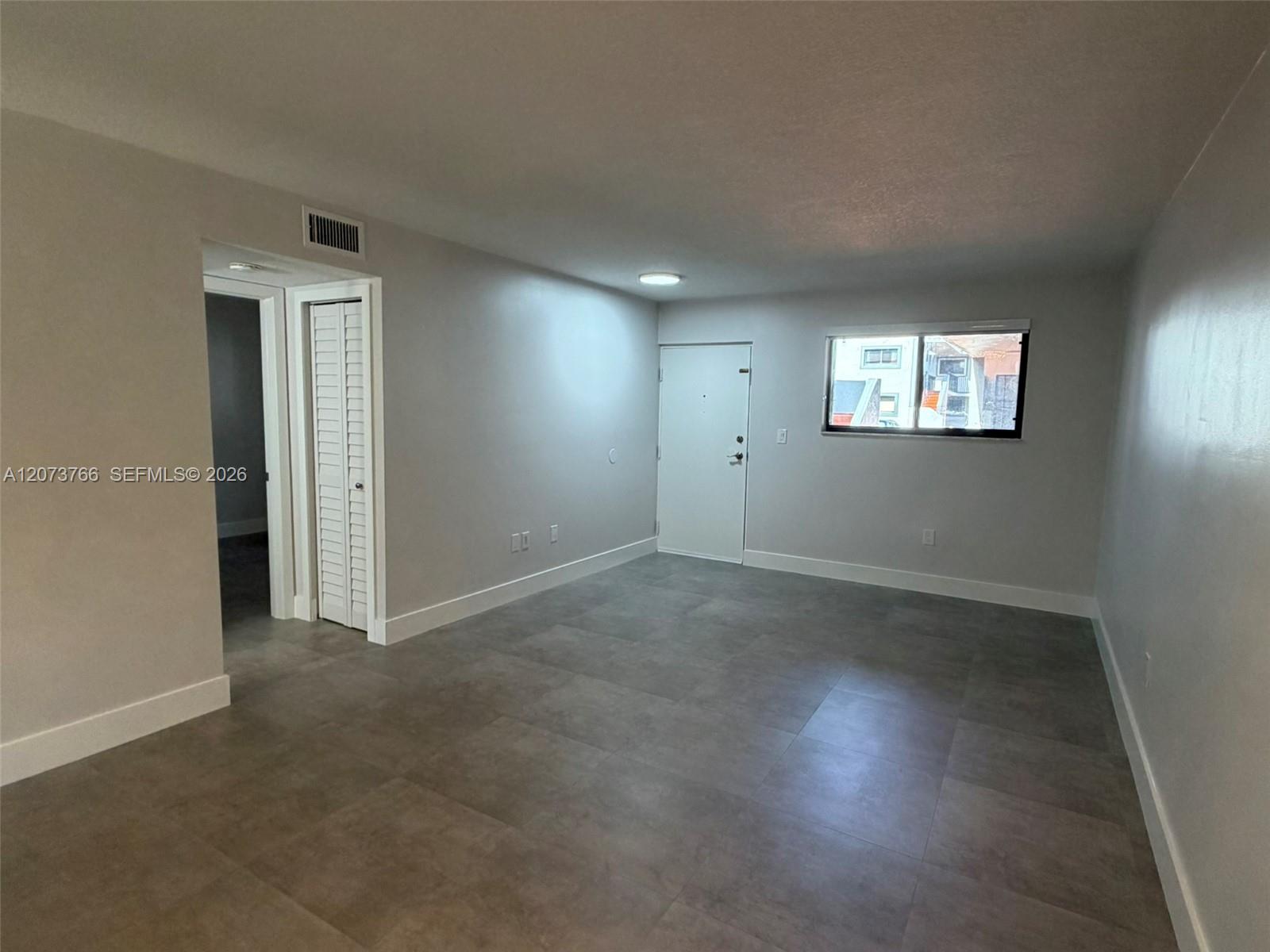 1360 W 41st St # 103 — Photo 2