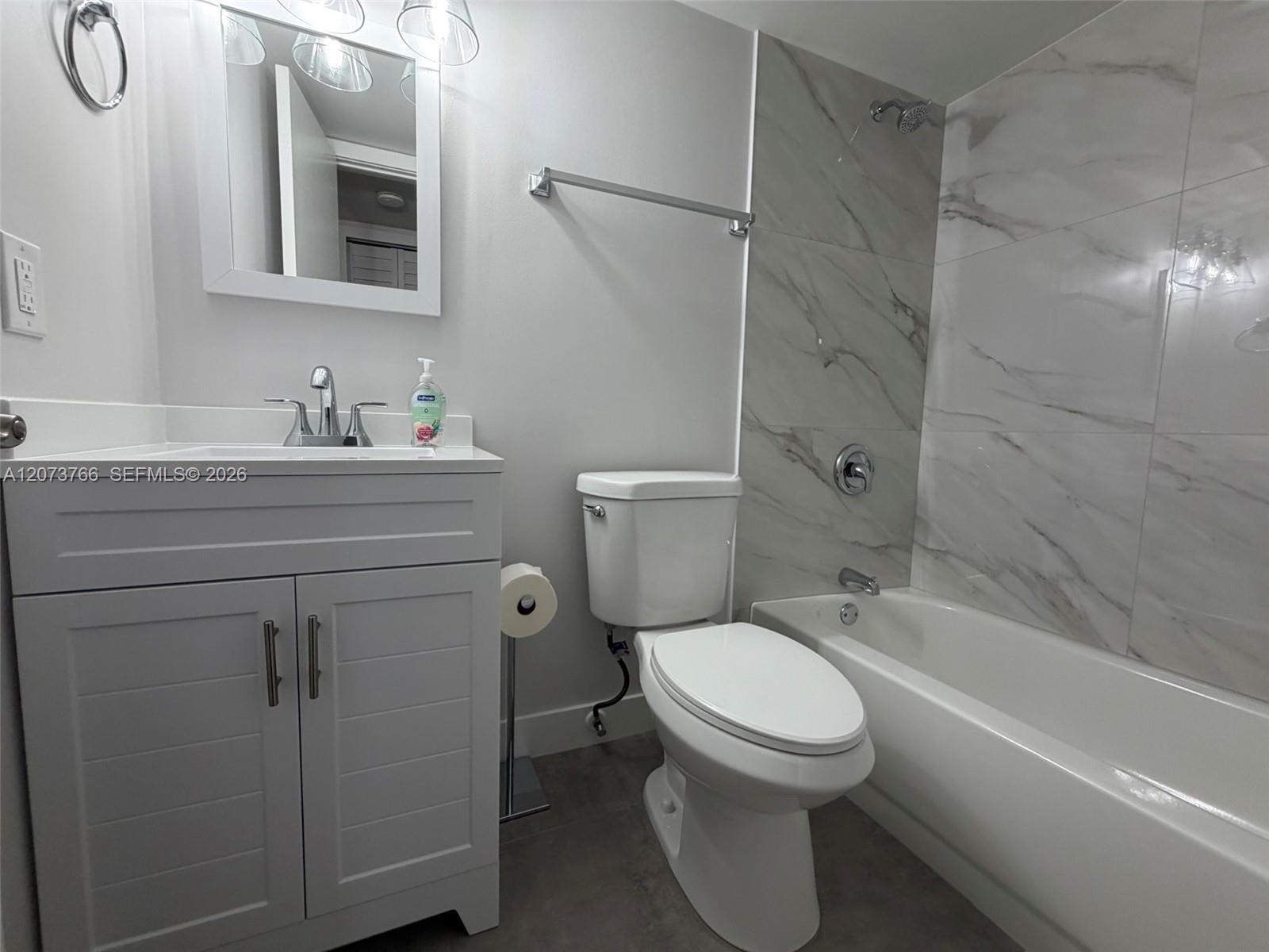 1360 W 41st St # 103 — Photo 5