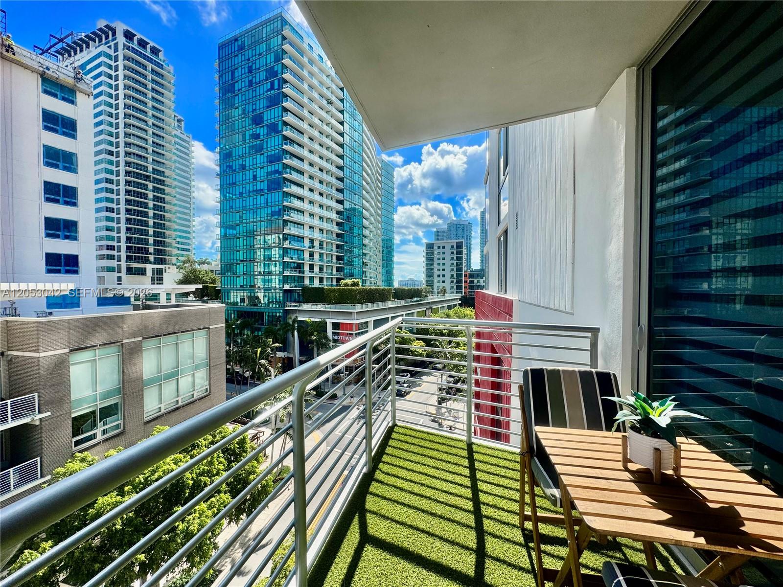 90 NE 32 ST # 613, Miami FL 33137