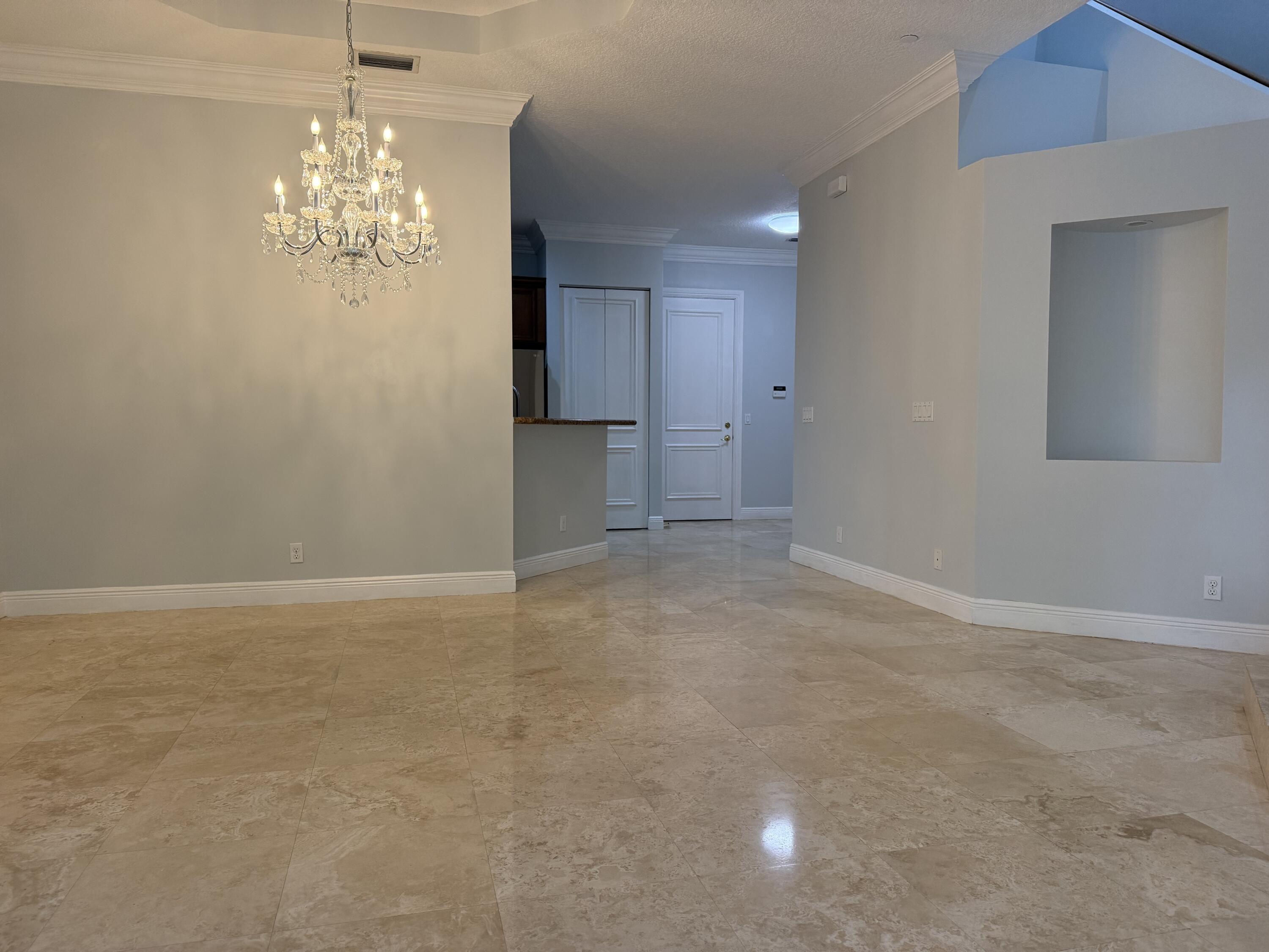 335 NE 69TH Circle — Photo 2