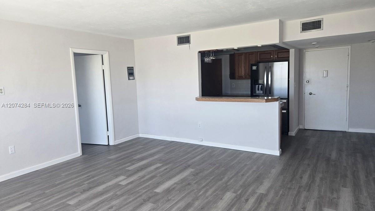 8024 Tatum Waterway Dr # 6B — Photo 3
