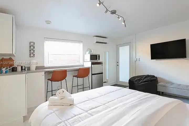 1100 NE 1st Ave # C — Photo 2