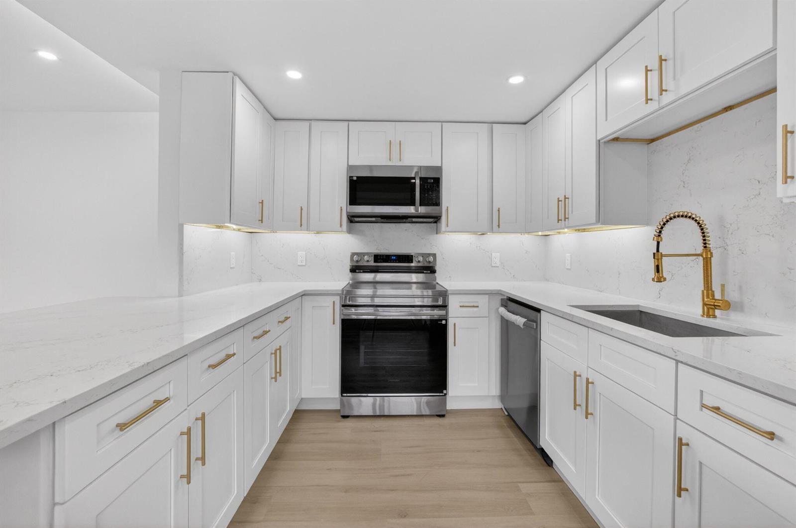 270 Brittany F, Delray Beach FL 33446