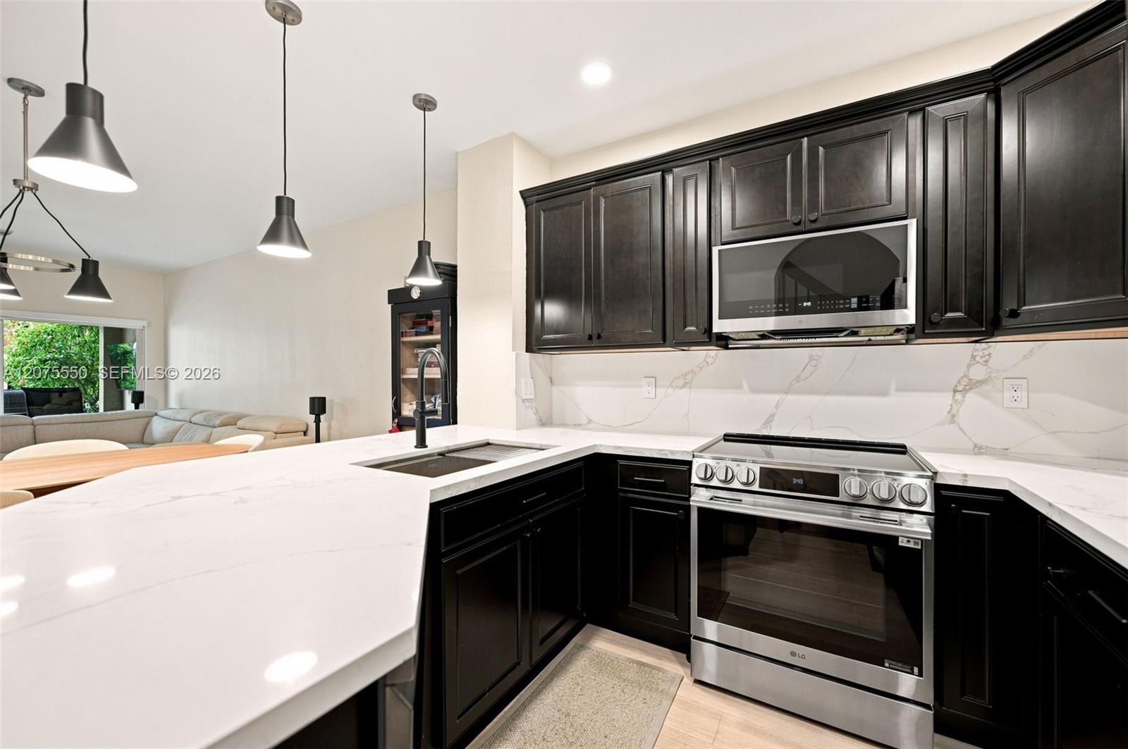 355 SW 121st Ave # 355 — Photo 3
