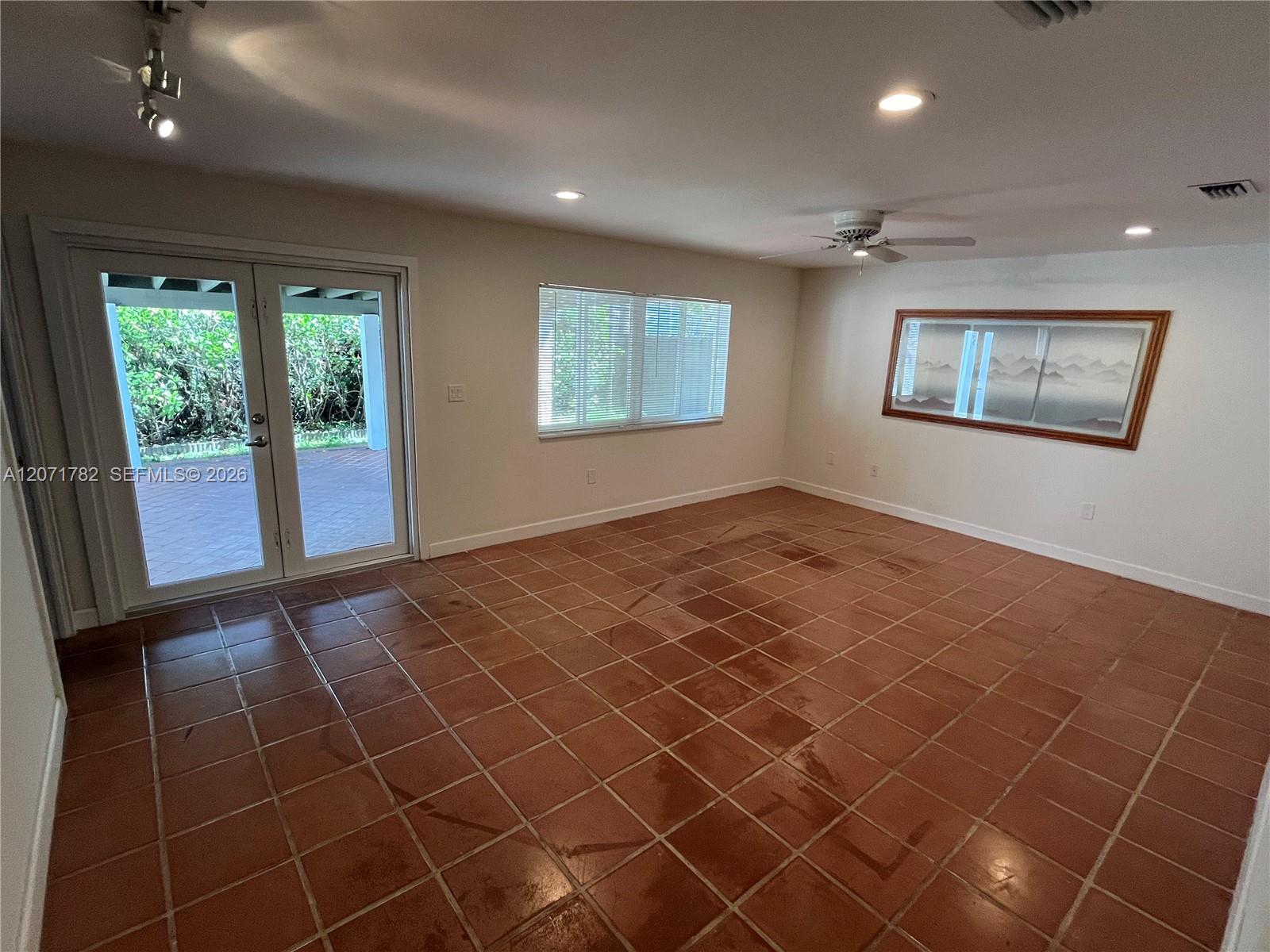 2353 SW 4th St View 11