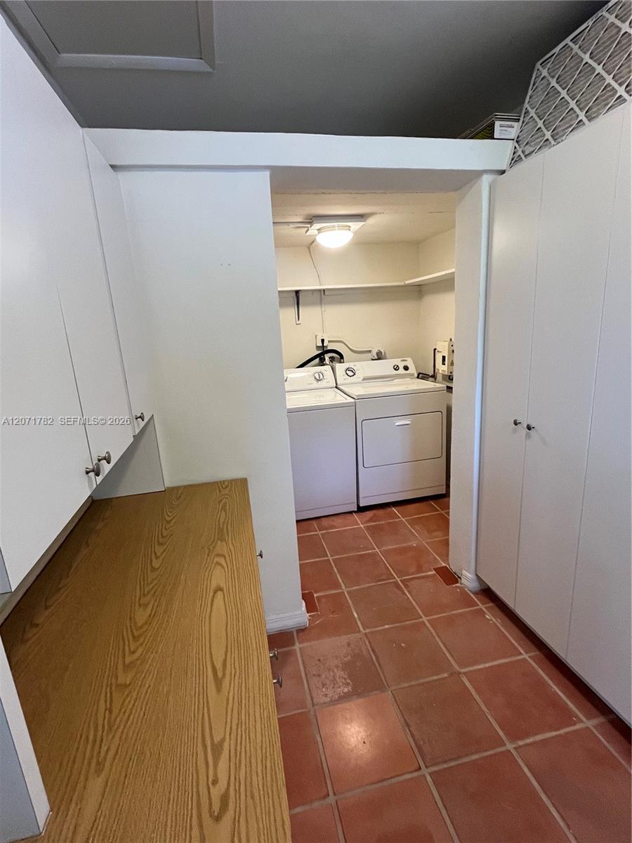 2353 SW 4th St View 4