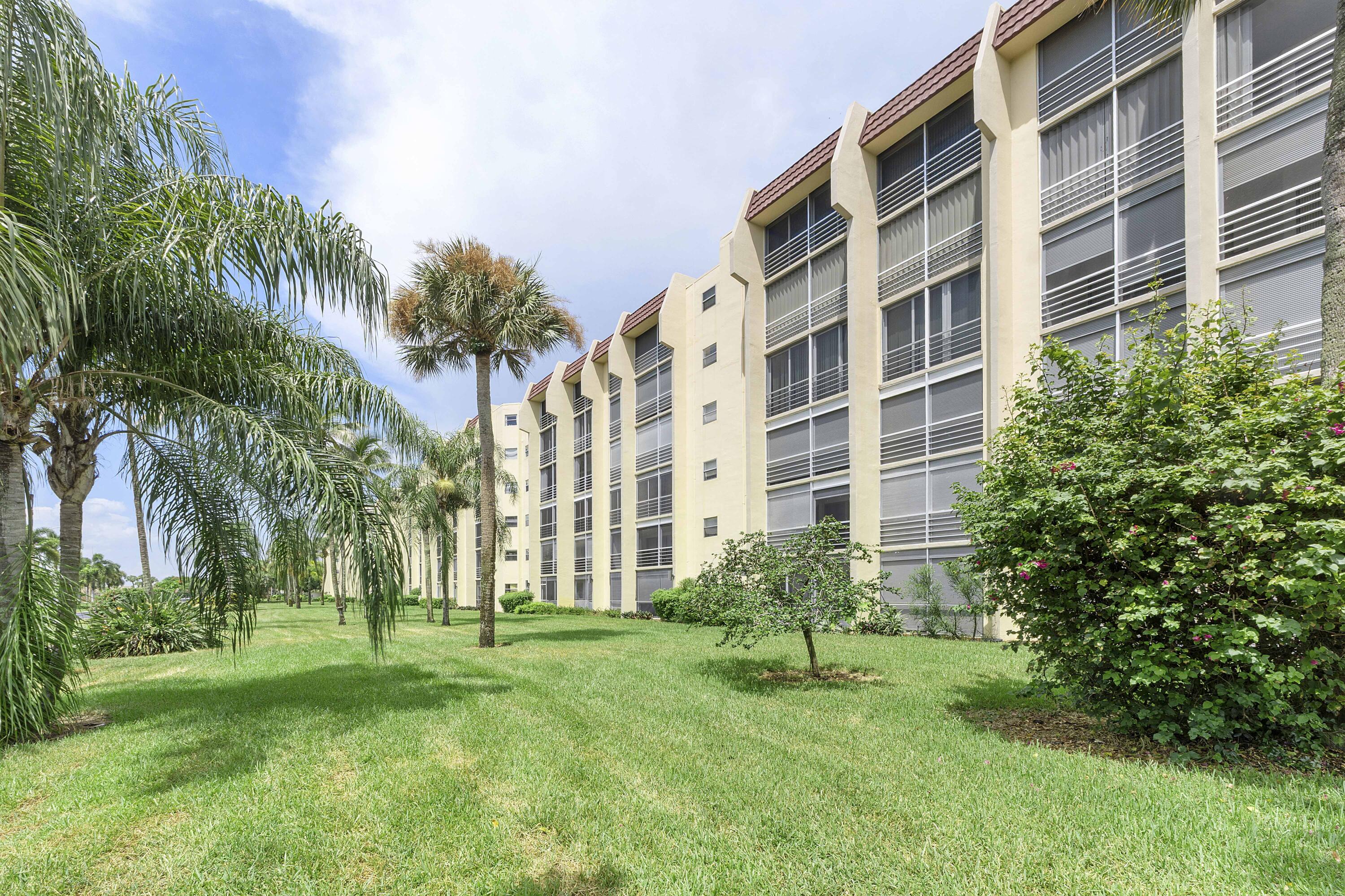 3590 Via Poinciana # 107 — Photo 2