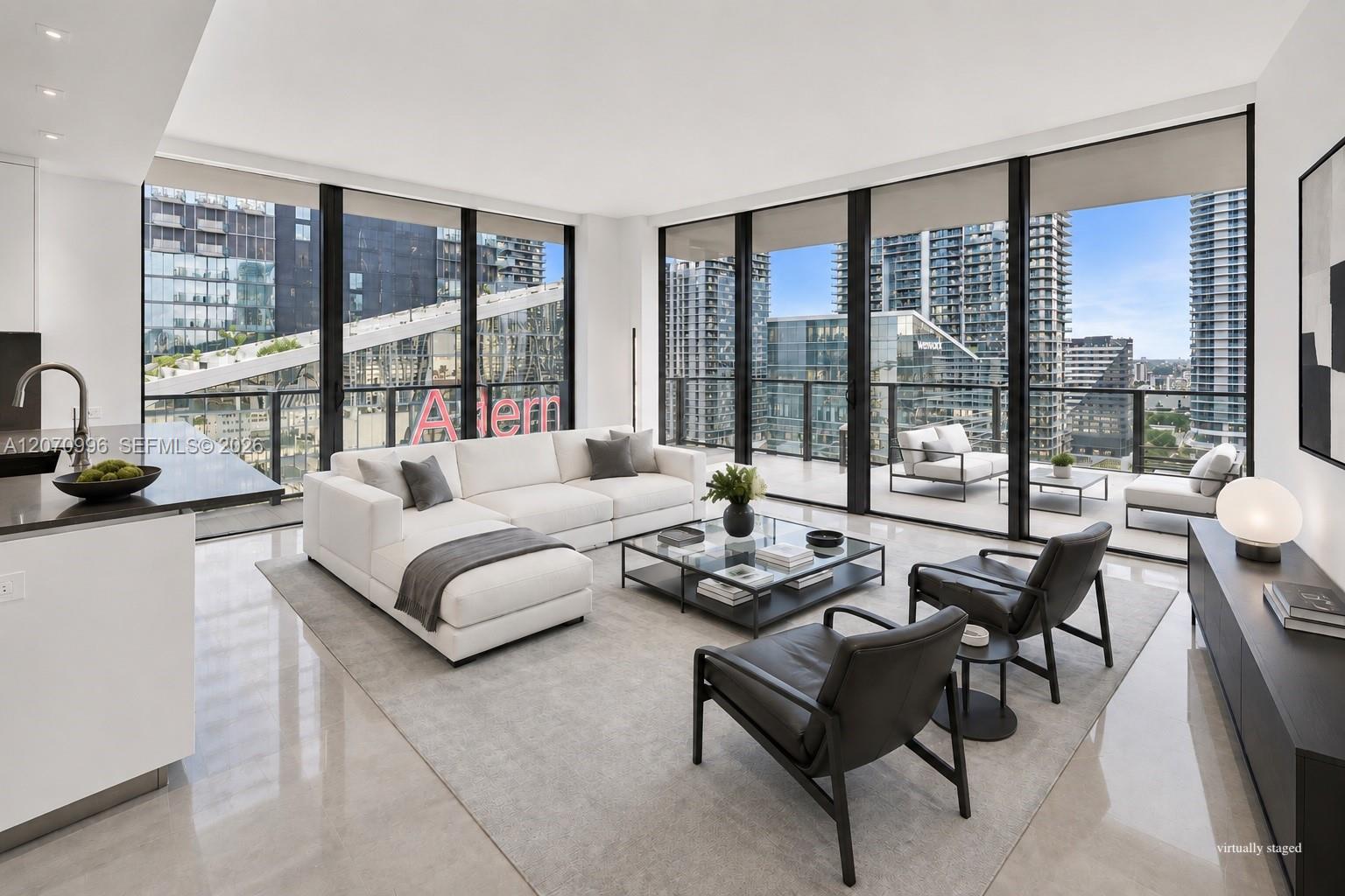 68 SE 6th St # 1702, Miami FL 33131