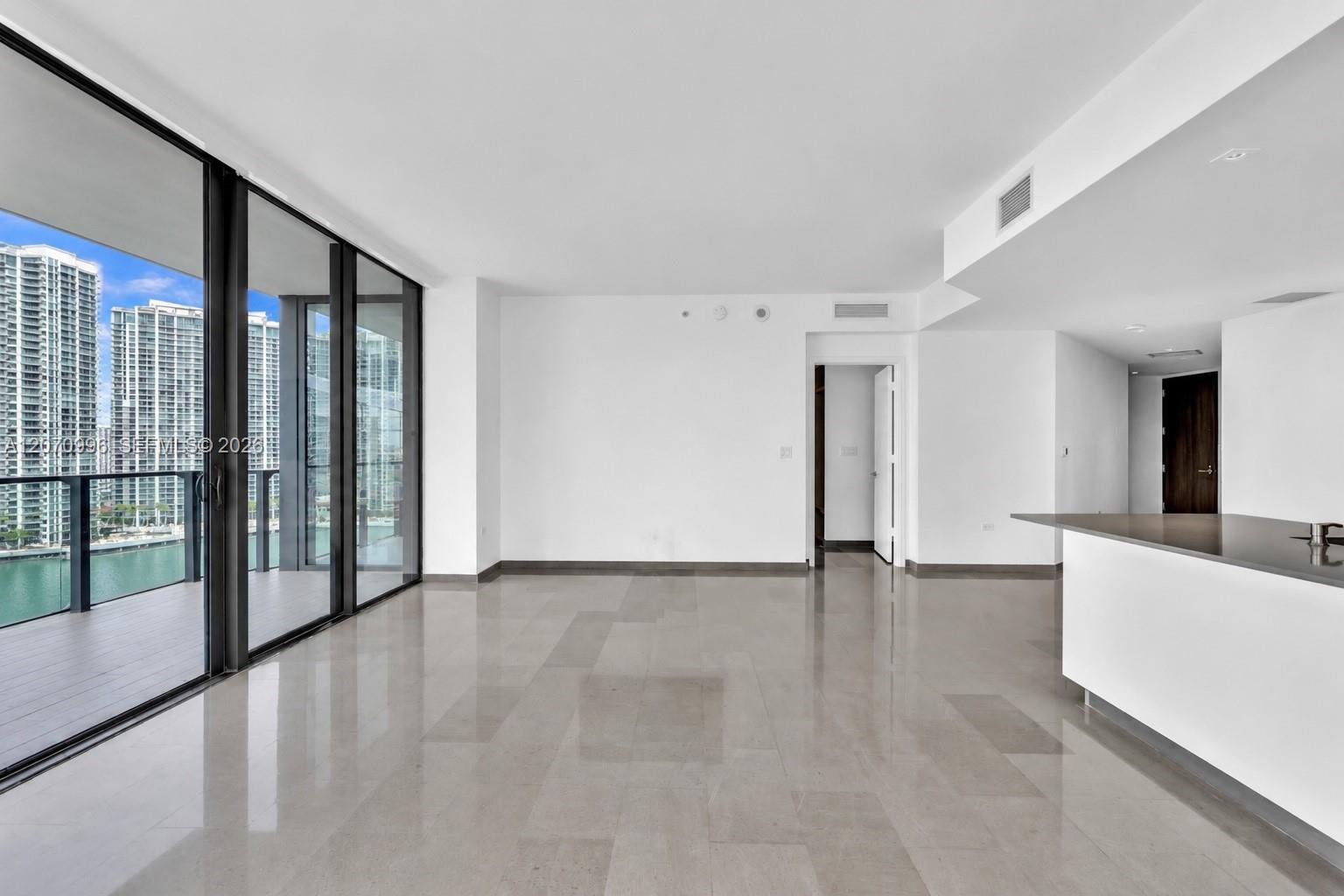 68 SE 6th St # 1702 — Photo 3