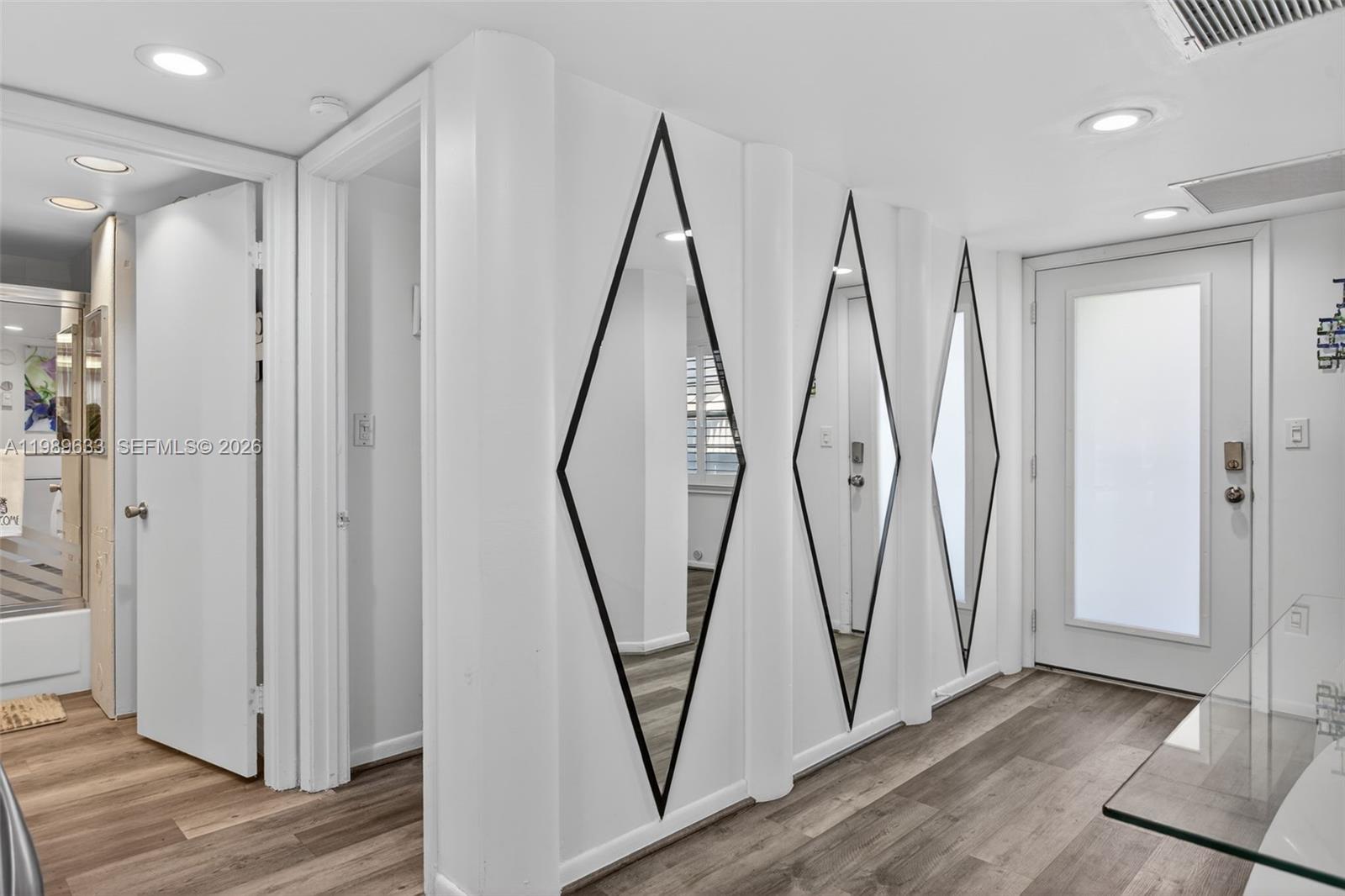 1802 Eleuthera POINT # C3 — Photo 2
