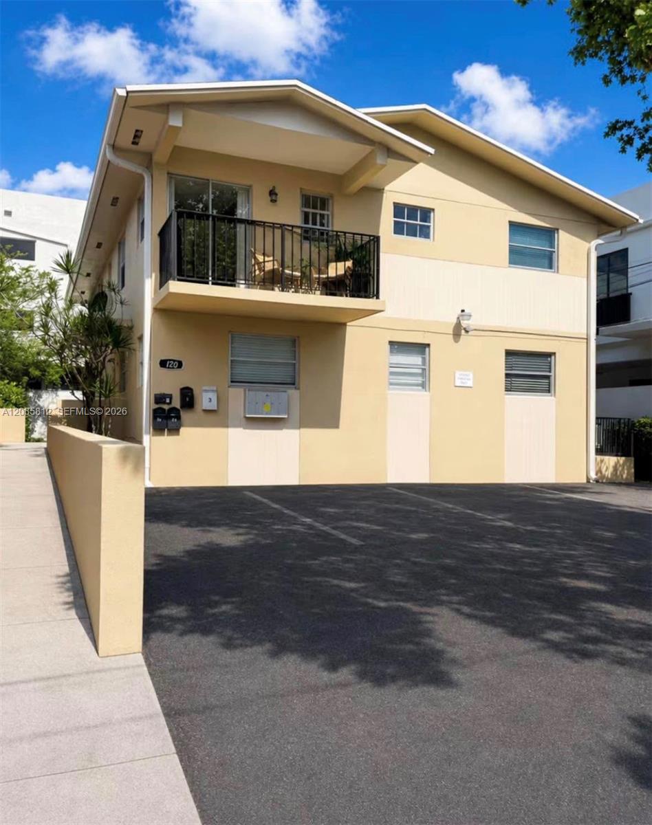 120 NW 10th Ave # 1, Miami FL 33128