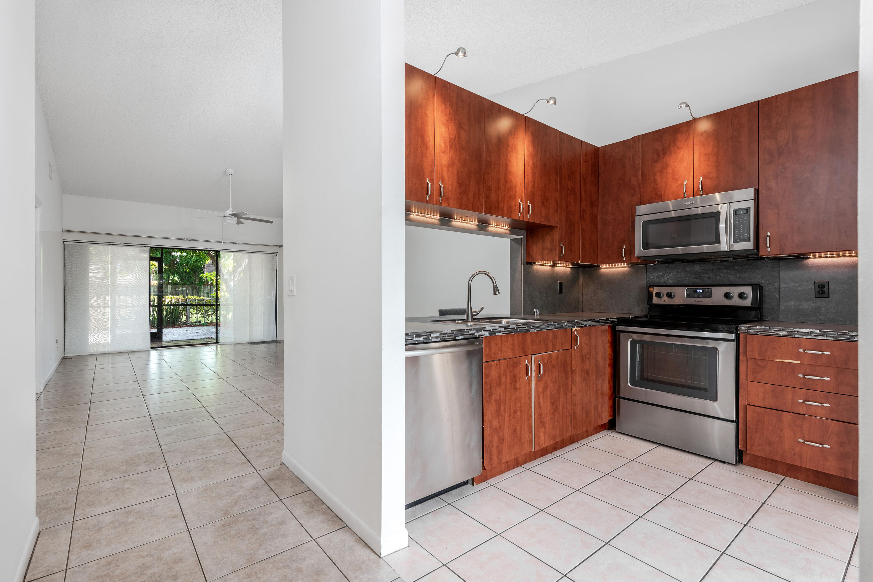 1013 NW 53RD Street — Photo 4