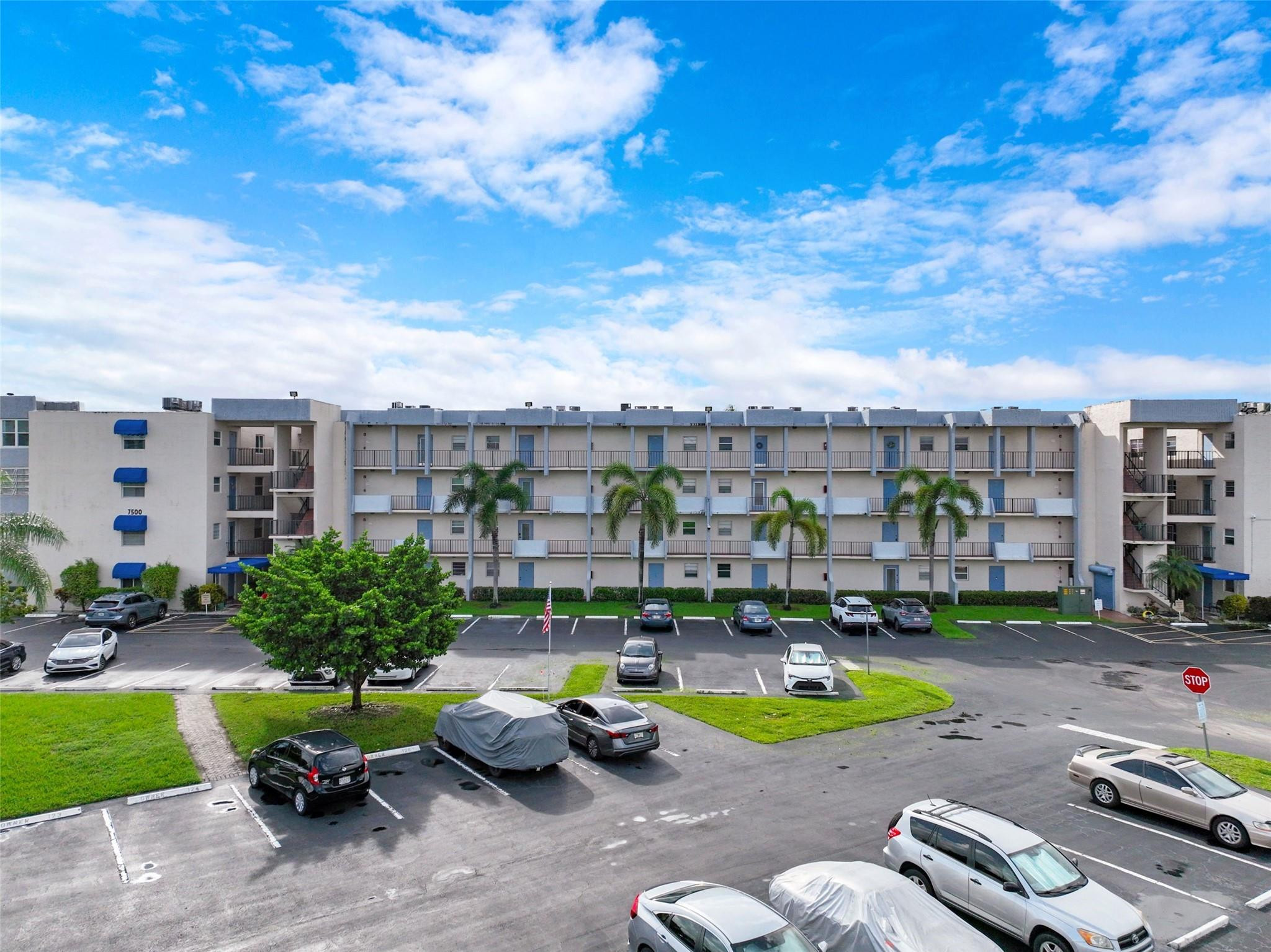 7500 NW 30th Place # 402, Sunrise FL 33313