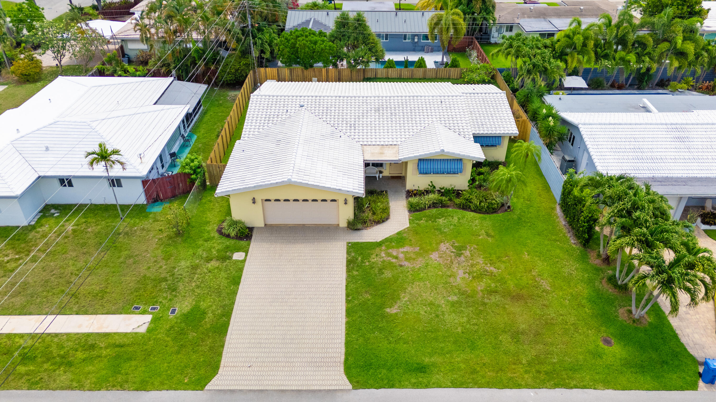 4240 NE 19th Avenue, Oakland Park FL 33308
