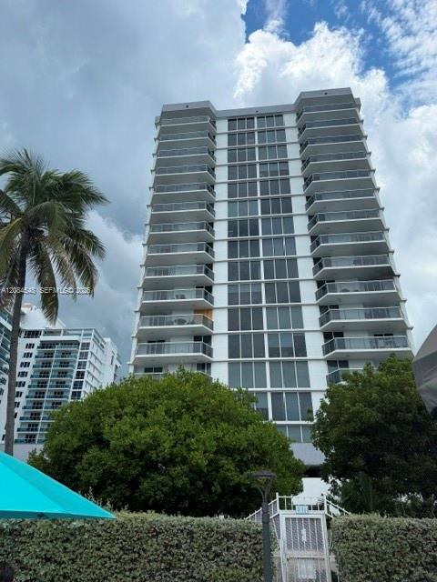 2401 Collins Ave # 610 — Photo 2