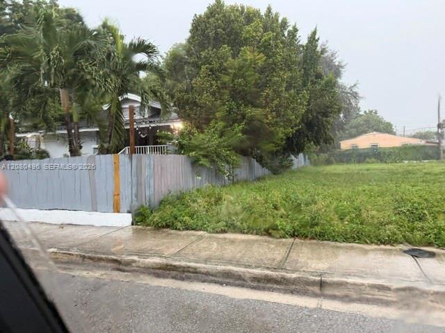 812 NW 29th Ter — Photo 5