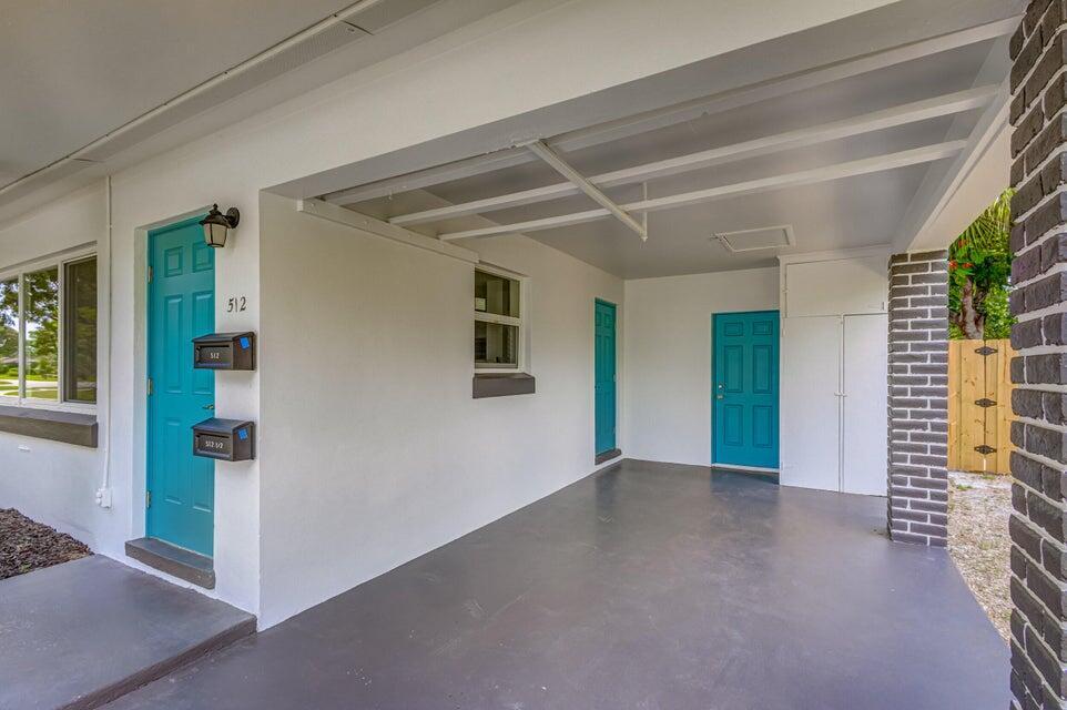 512 BAYBERRY Drive — Photo 2