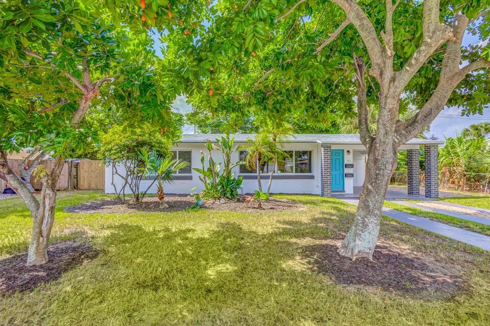512 BAYBERRY Drive — Photo 4