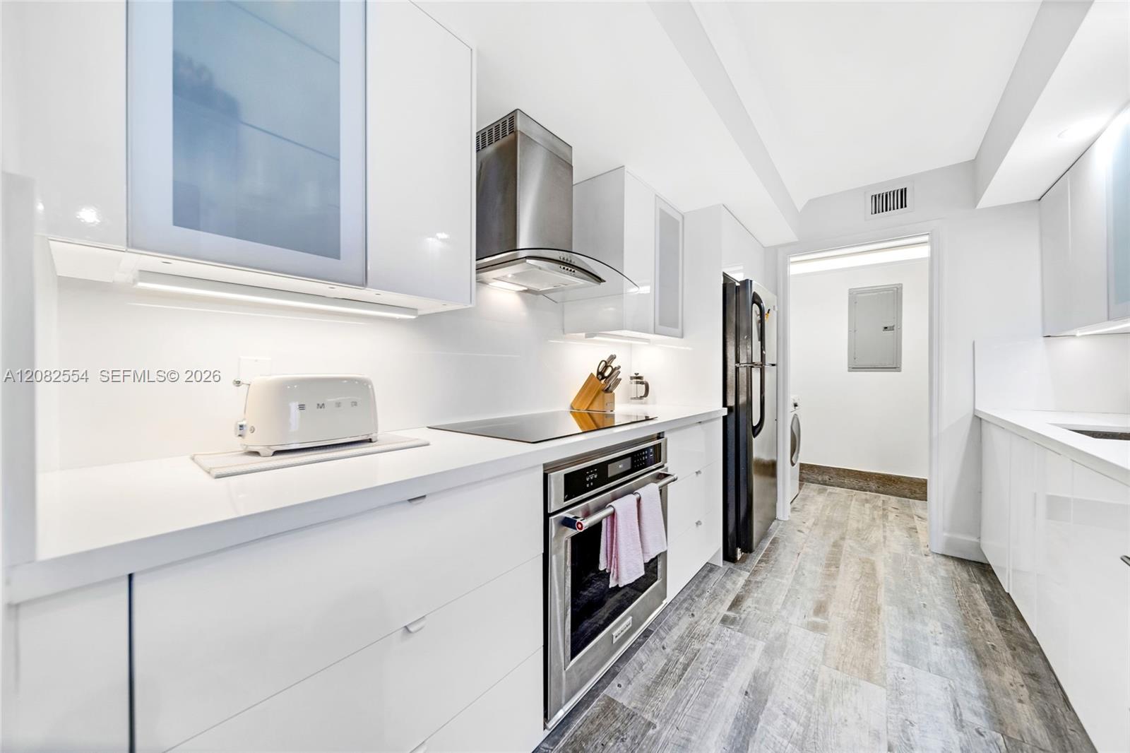 6917 Collins Ave # 1409 — Photo 4