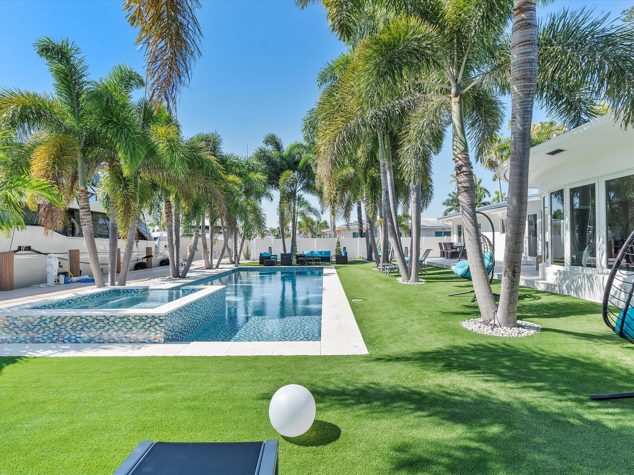 207 Royal Palm Drive, Fort Lauderdale FL 33301