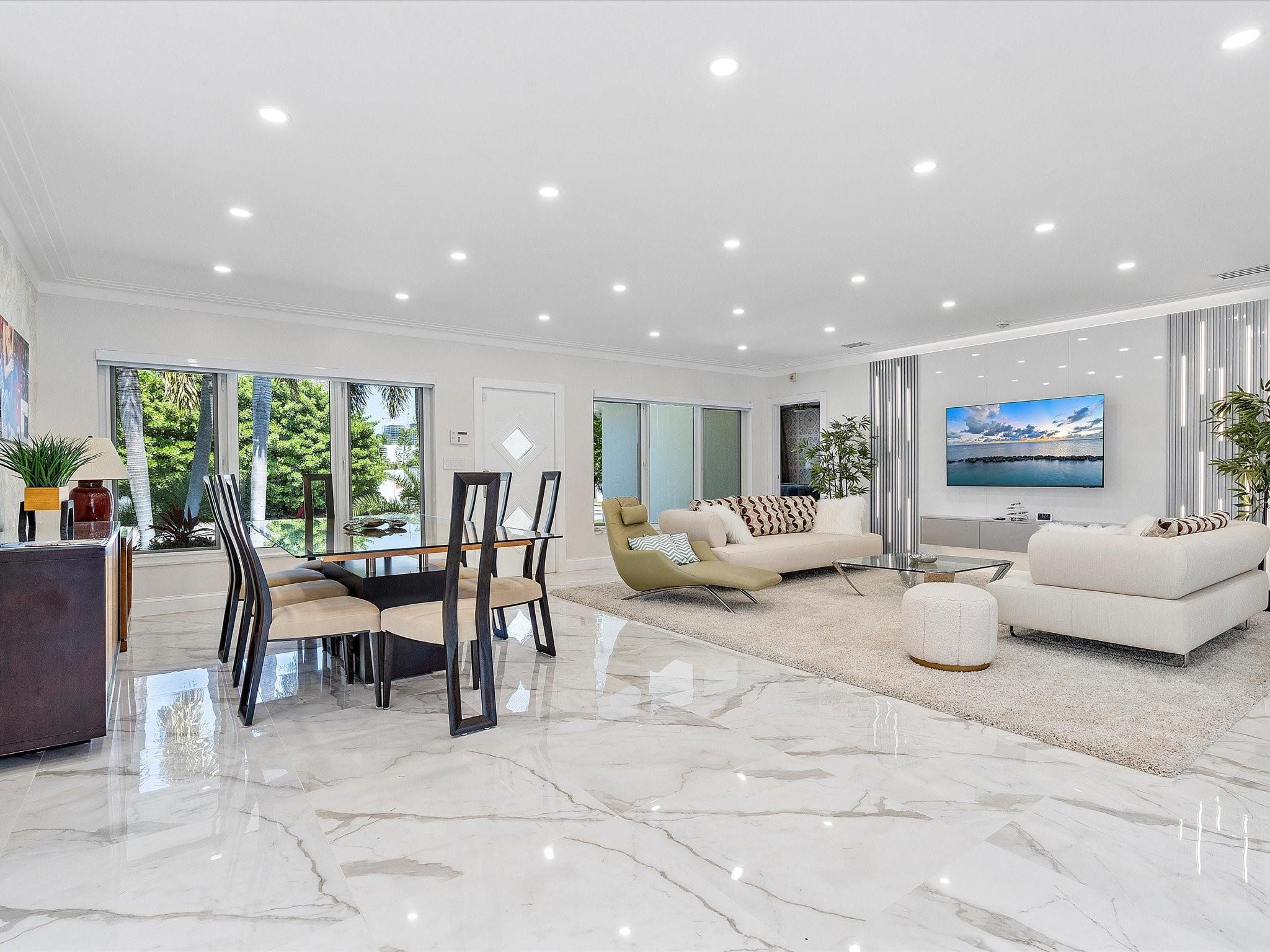 207 Royal Palm Drive — Photo 4