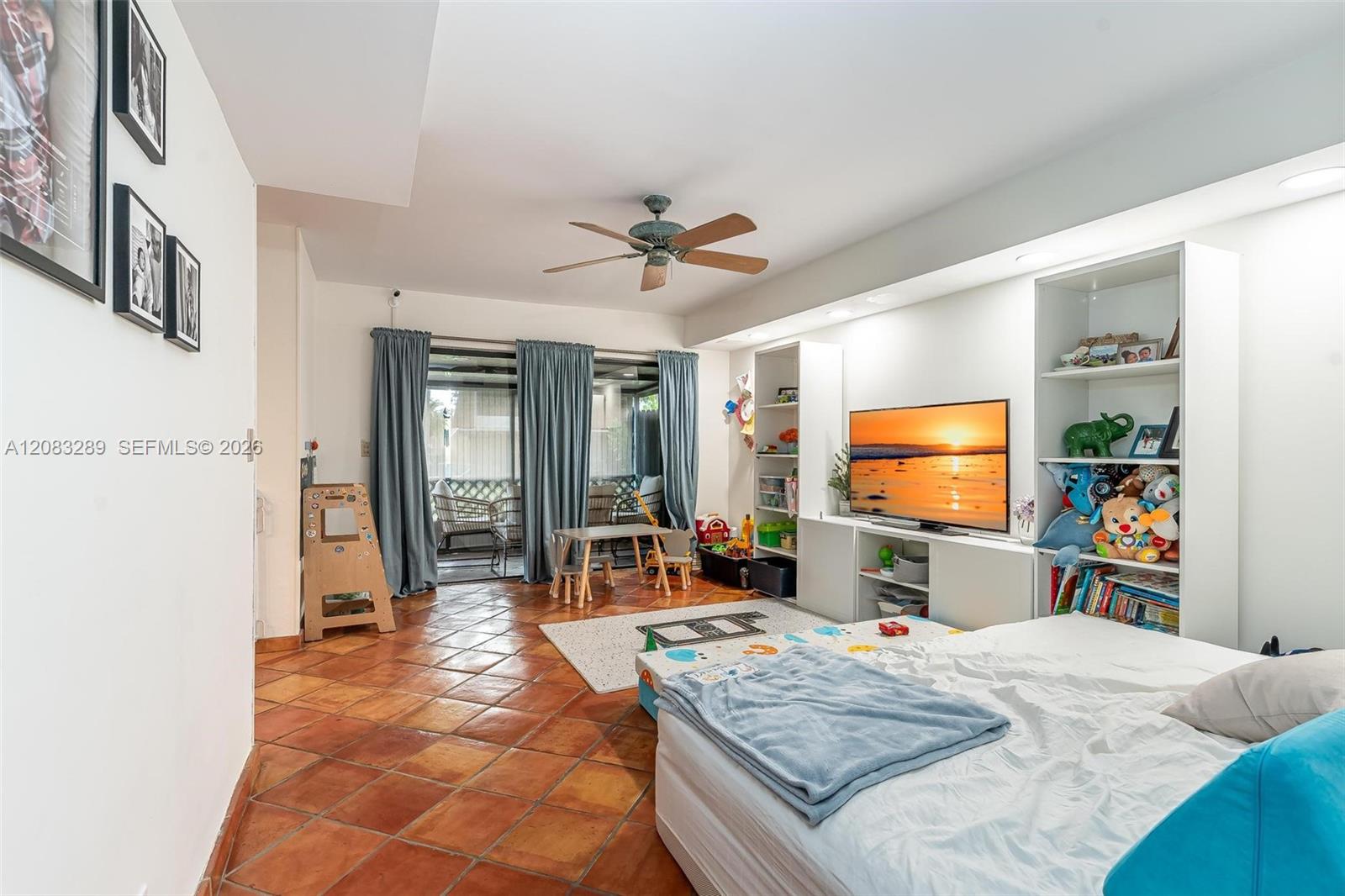 1427 SW 109th Way — Photo 3