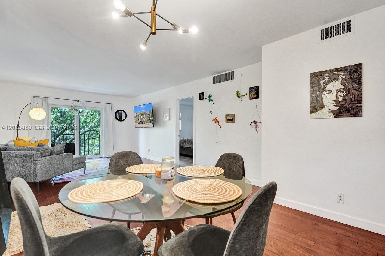 1785 N Andrews Sq # 205E — Photo 2