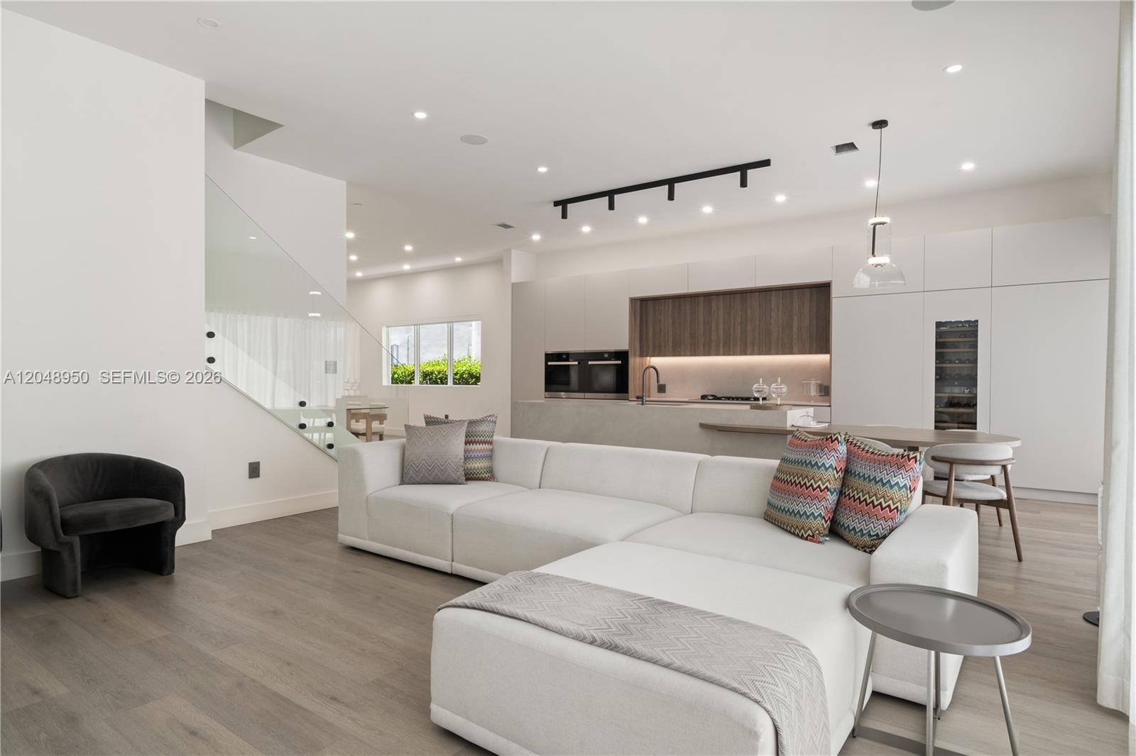 18955 Atlantic Blvd, Sunny Isles Beach FL 33160