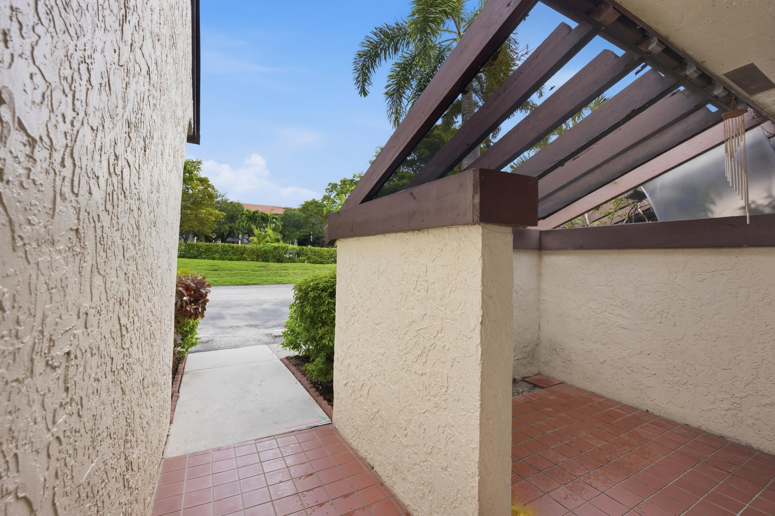 3872 Vine Trail # D — Photo 4