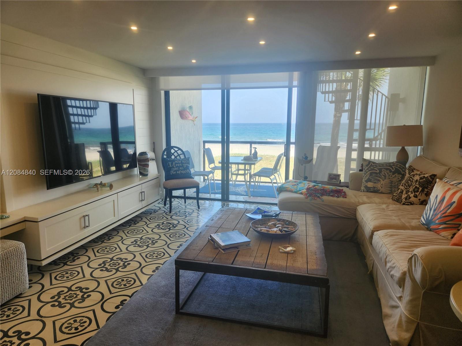 550 NE 21ST AVE # 6, Deerfield Beach FL 33441
