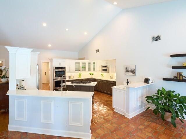 3700 Embassy Drive — Photo 5