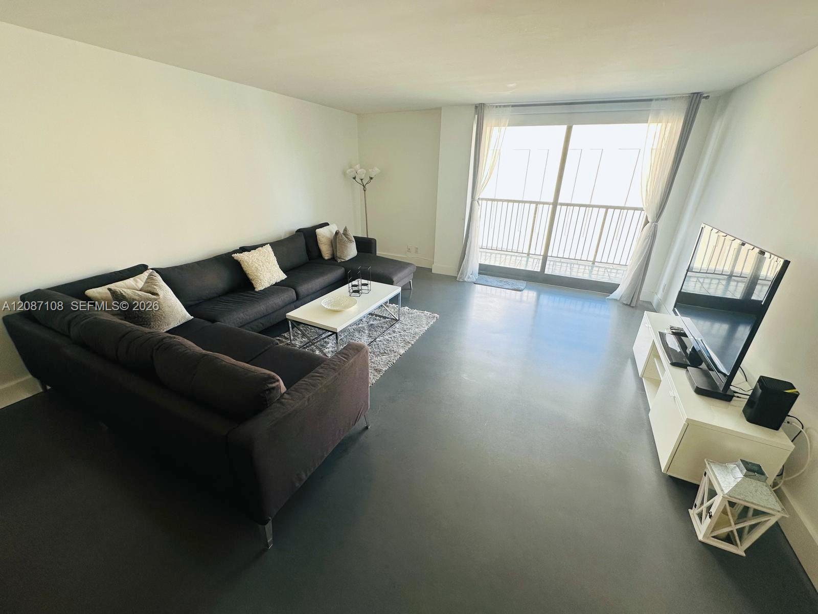 1800 Collins Ave # 6B — Photo 2
