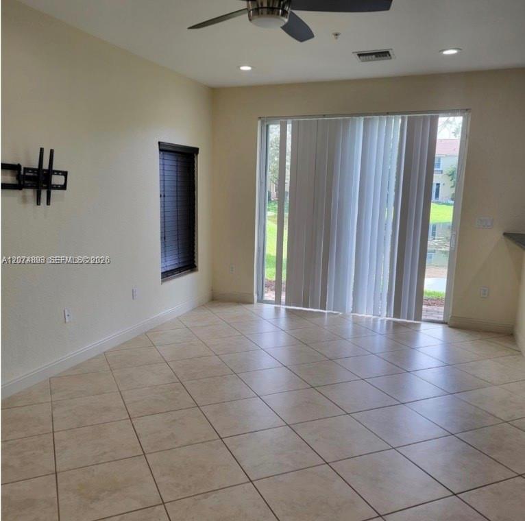 2851 W Prospect Rd # 1006 — Photo 2