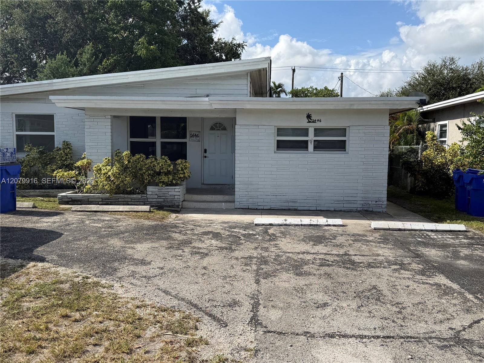 2446 Johnson St, Hollywood FL 33020
