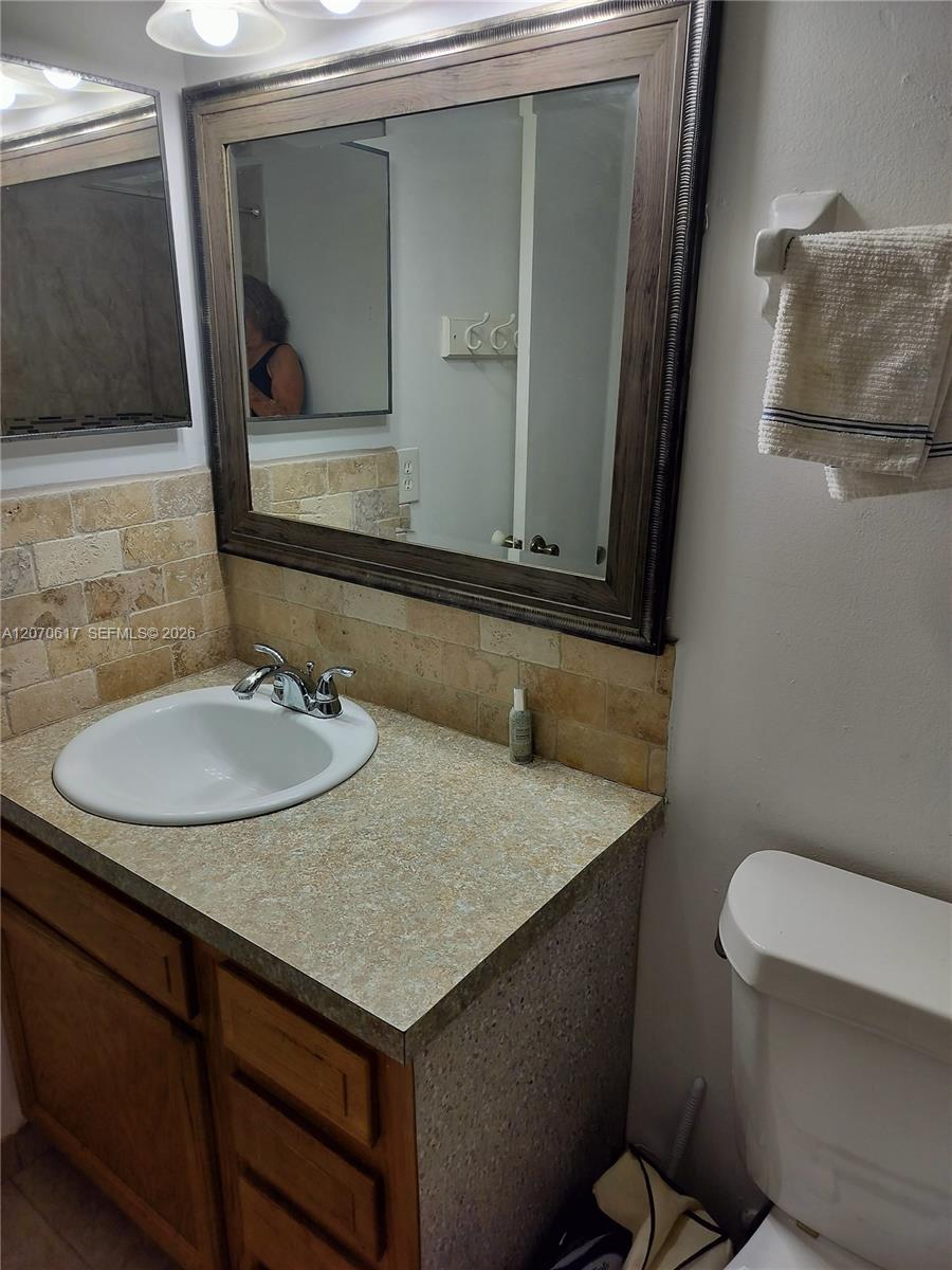 213 Woodbridge Dr — Photo 4